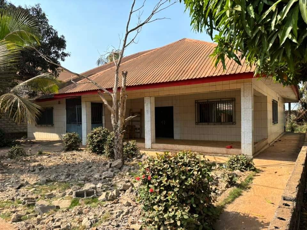 Grande maison disponible - image 2