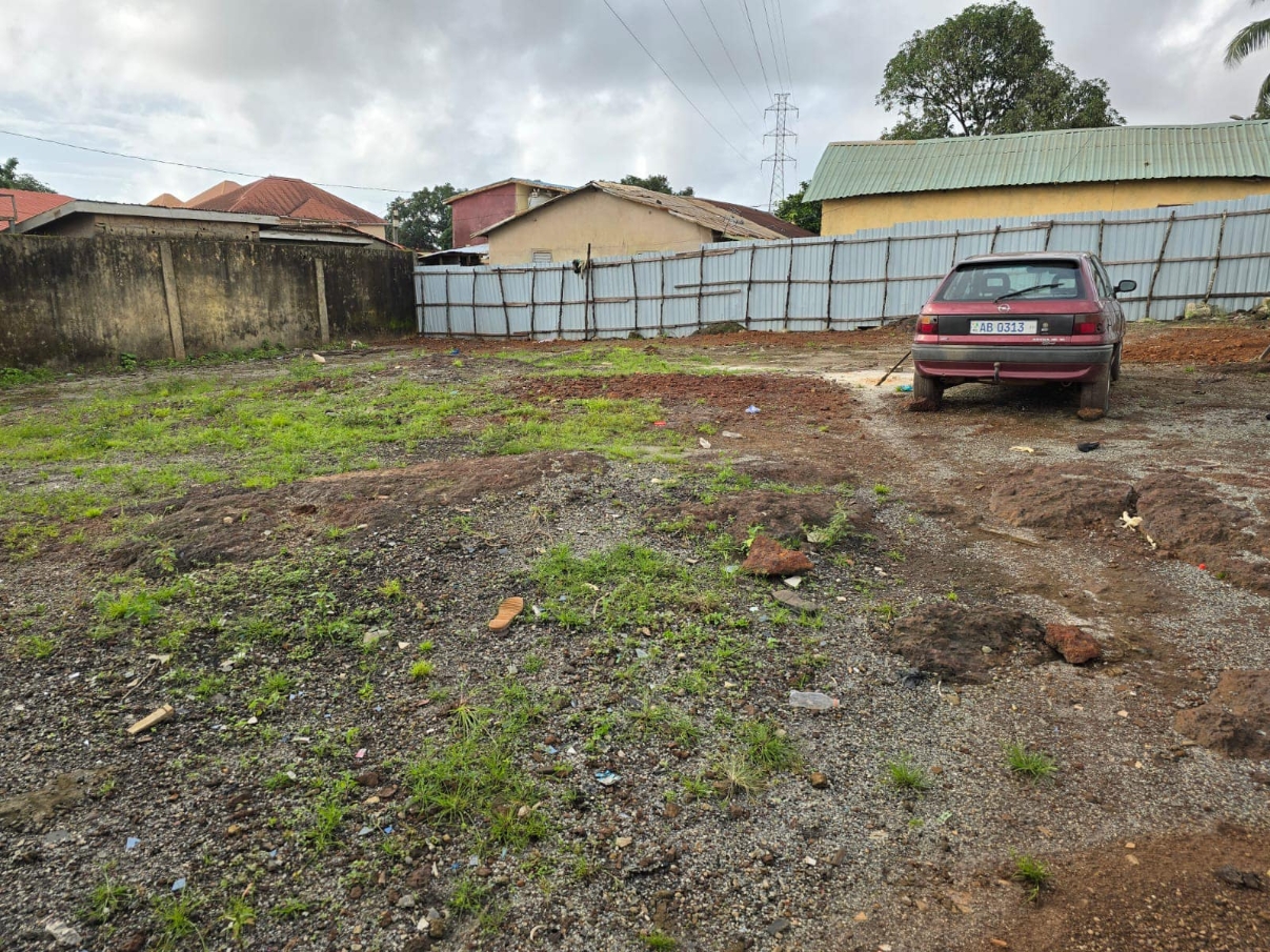 Parcelle bien placée - image 1