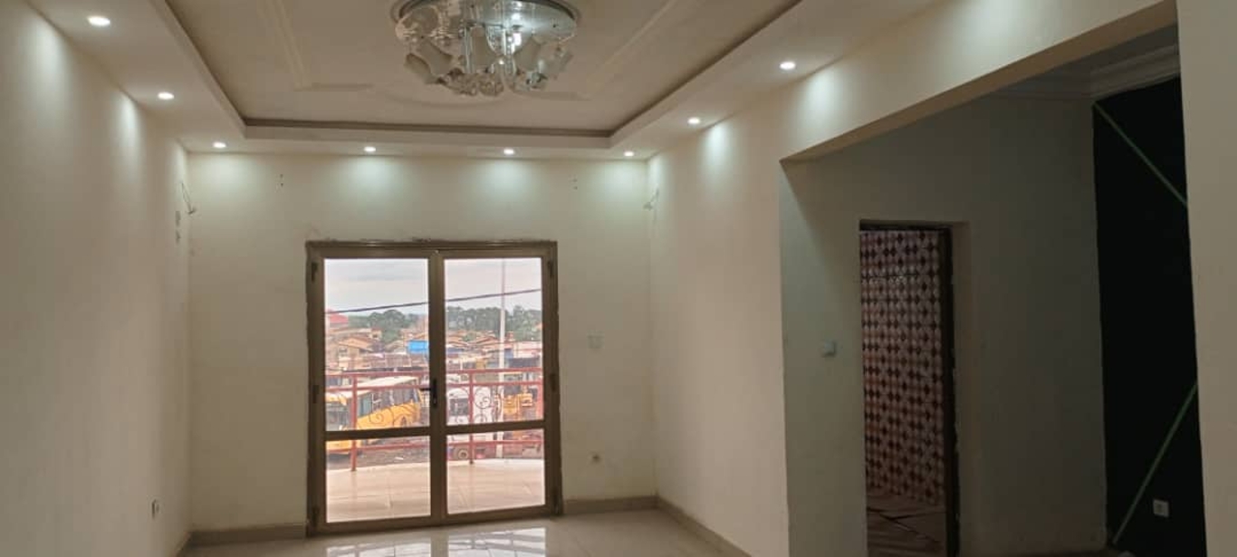 Appartement 3 Chambres à la T6 - image 6