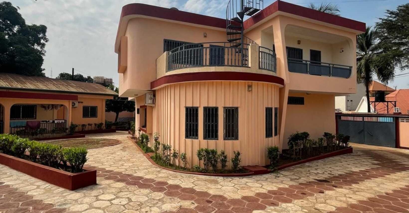 Villa Spacieuse à Kipé - image 1