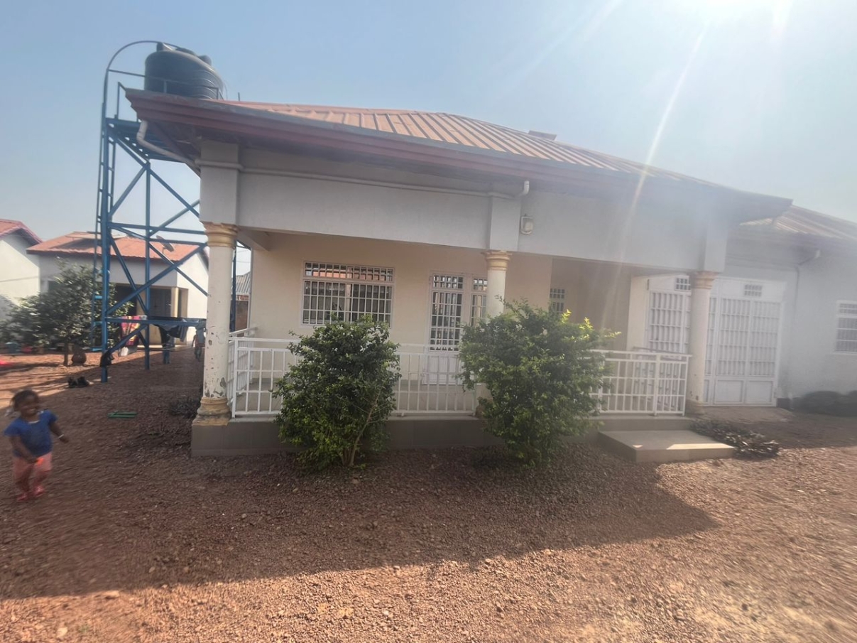 Grande Maison à Horé Sala - image 1