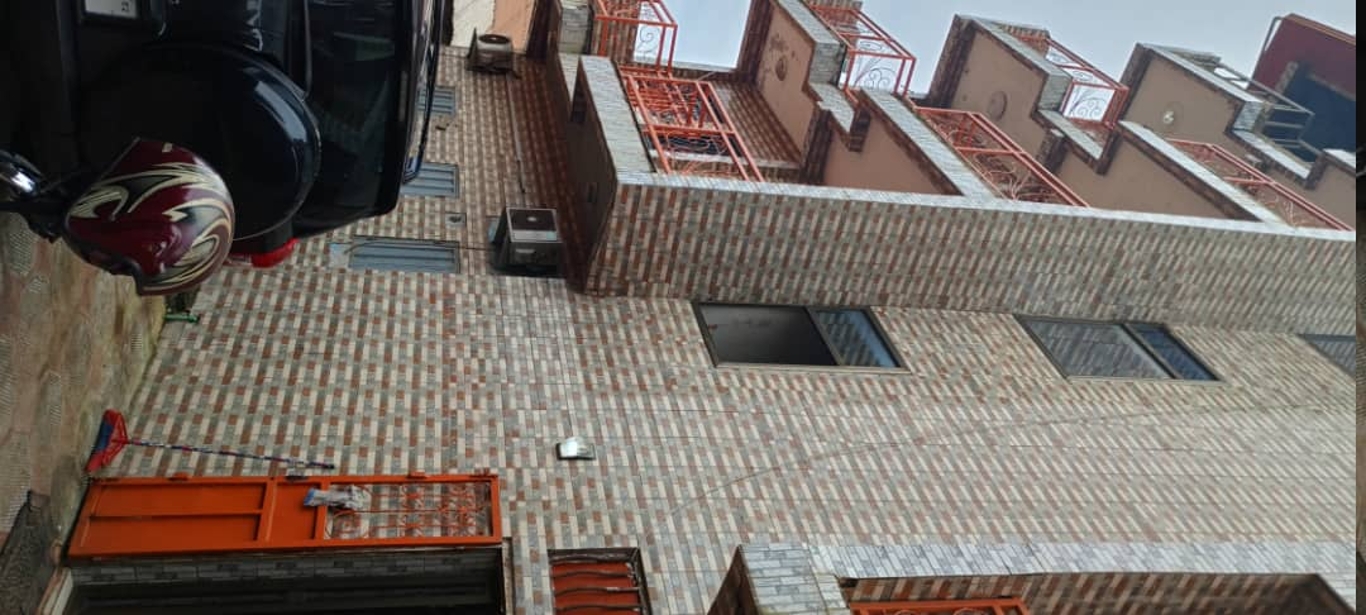 Appartement 3 Chambres à la T6 - image 4